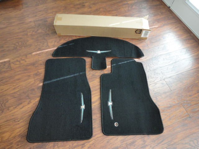 2002-2005 Thunderbird Deluxe Carpeted Trunk Mat Set - On Sale!