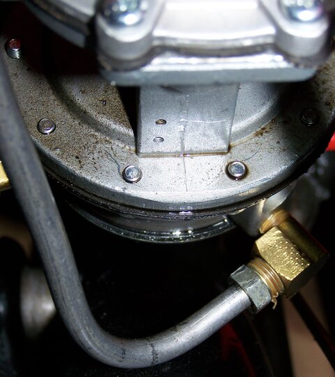 Leaking Fuel Pump - 2.jpg