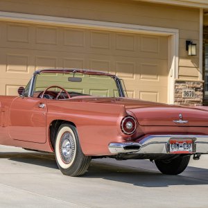 1957 Ford Thunderbird Bronze (Q)