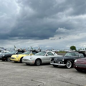 The Classic Thunderbird Club of Northern Ohio at the MAPS Air Museum