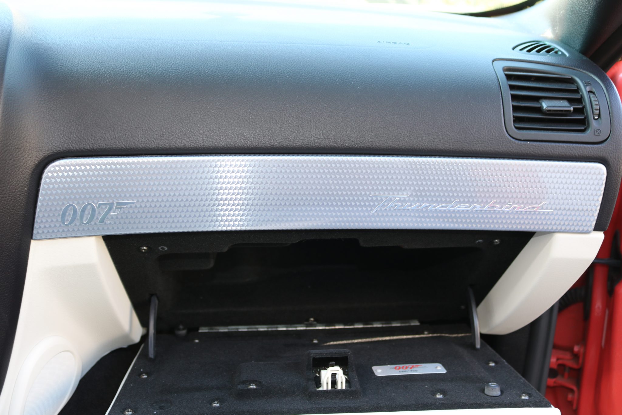 2003 James Bond Ford Thunderbird Glovebox