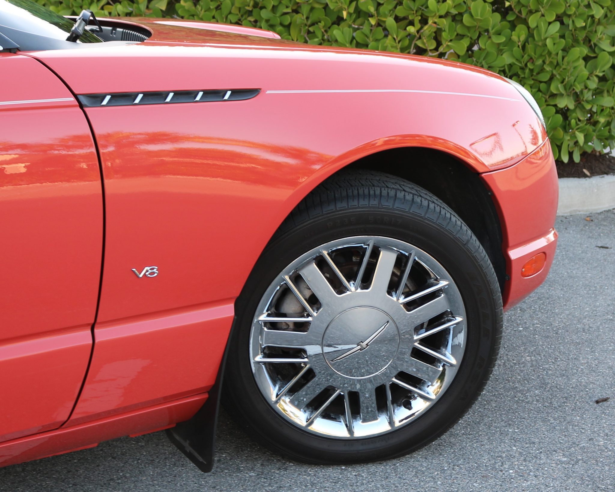 2003 James Bond Ford Thunderbird Wheels